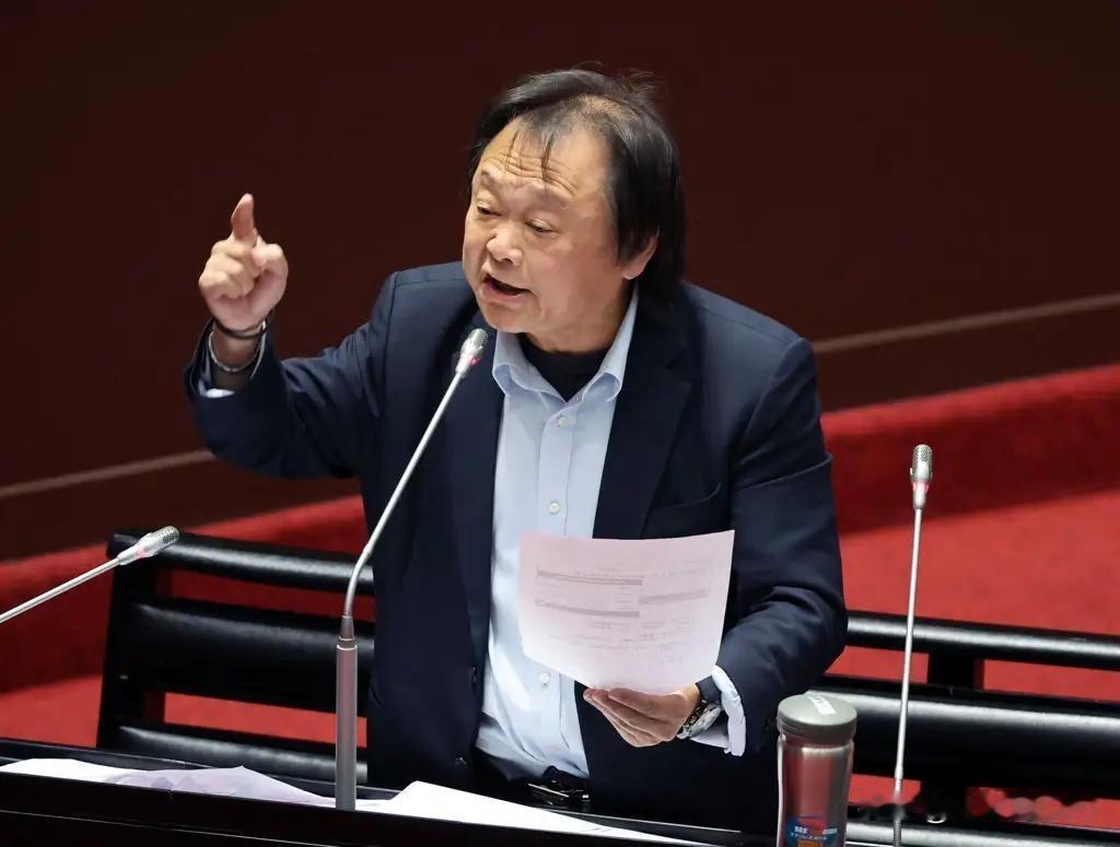 王世坚点名废死团体虚伪，36死囚执行引全民热议
 
1月11日台湾"司法节"，"