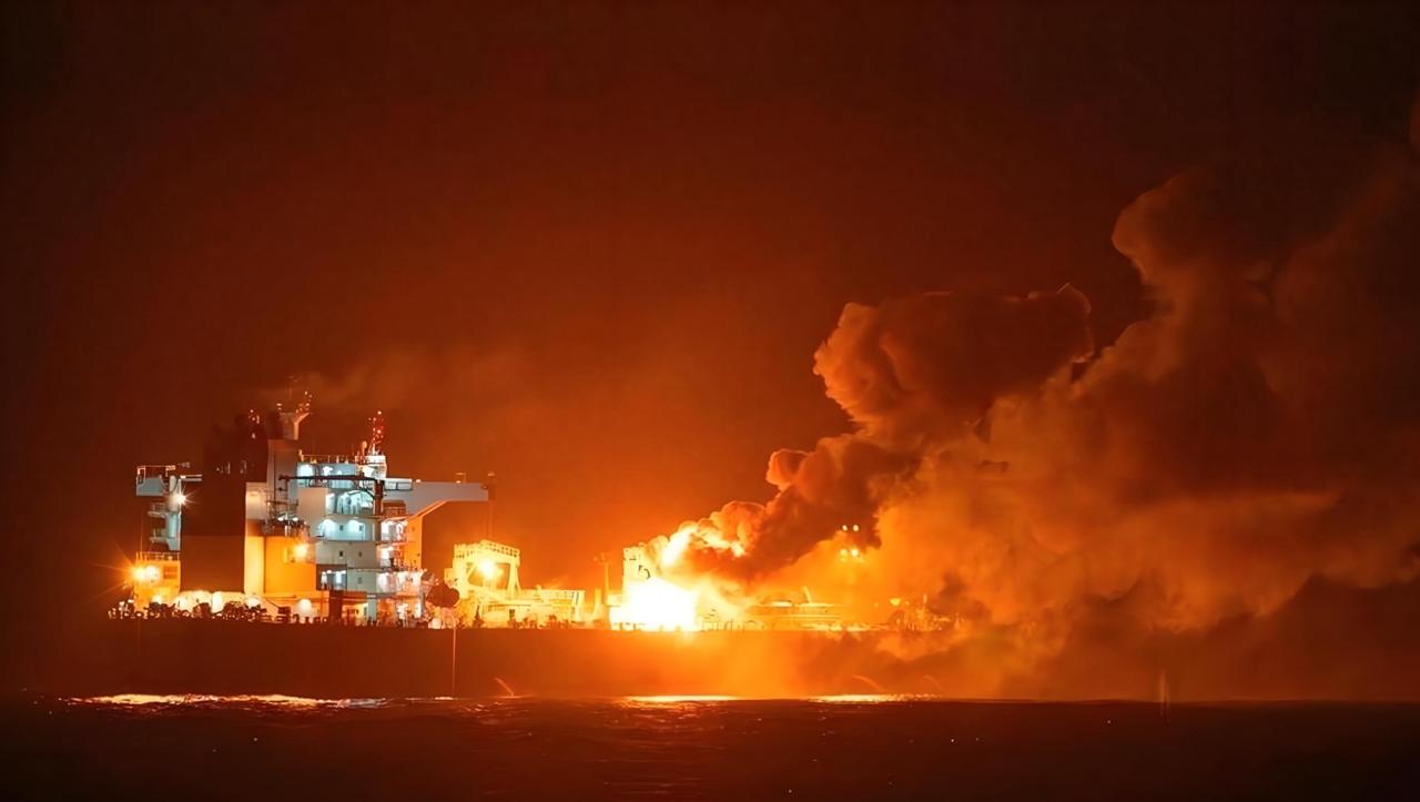 俄罗斯证实油轮凯罗斯号被无人艇击伤，搁浅在保加利亚海岸附近

俄罗斯国际文传电讯