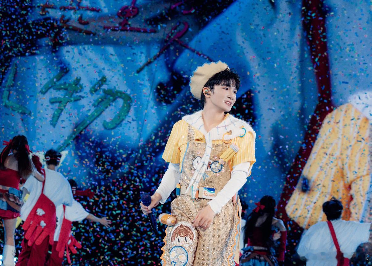 周深成都演唱会 谁懂这种奔赴的幸福！为了这场演唱会期待了好久，成都满是回忆，两日