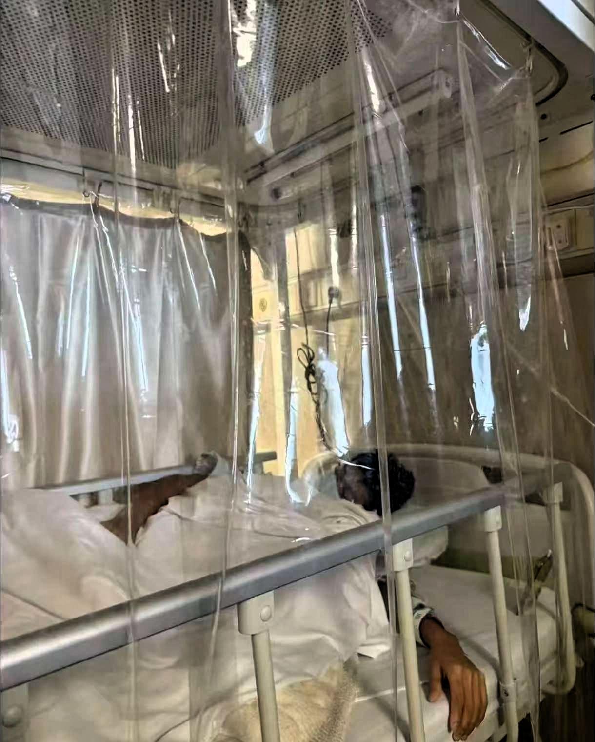 泪目！江苏29岁小伙白血病晚期。父母含泪瞒着他，谎称只是严重贫血。谁料，小伙病逝