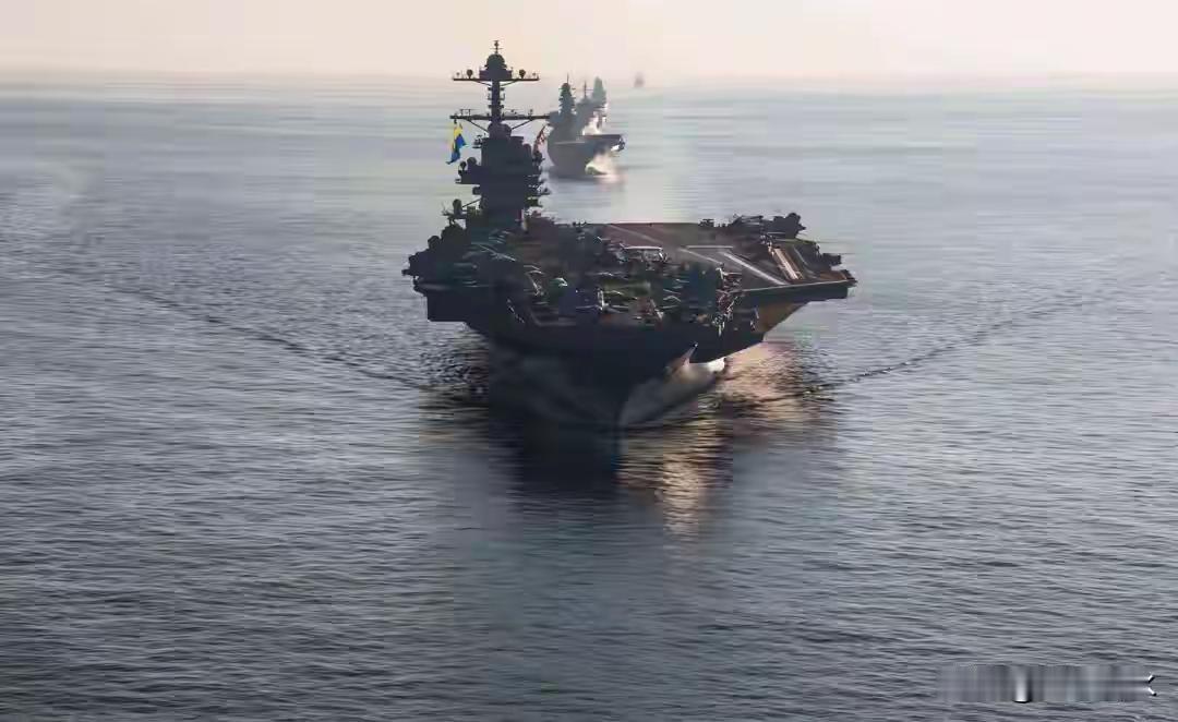 随着，当看到美军大兵压境，战争仿佛一触即发，哈梅内伊进入地堡这消息，心里五味杂陈