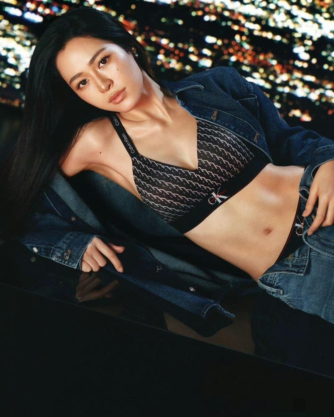 邝玲玲与林珍娜Calvin Klein时尚大片对比：性感、自信、酷飒魅力尽显
两