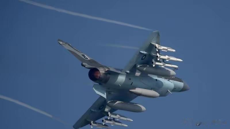 2. 不是3架是4架！歼-10CE战绩再次刷新：5月印巴空战，歼-10CE拦截印