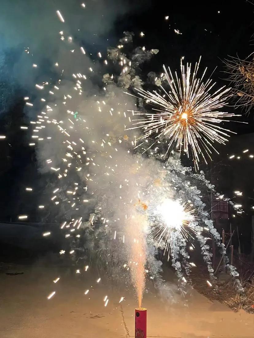 临近过年，好多年轻人病了，确诊“春节焦虑症”。症状表现为痛恨过年，害怕碰到讨人厌