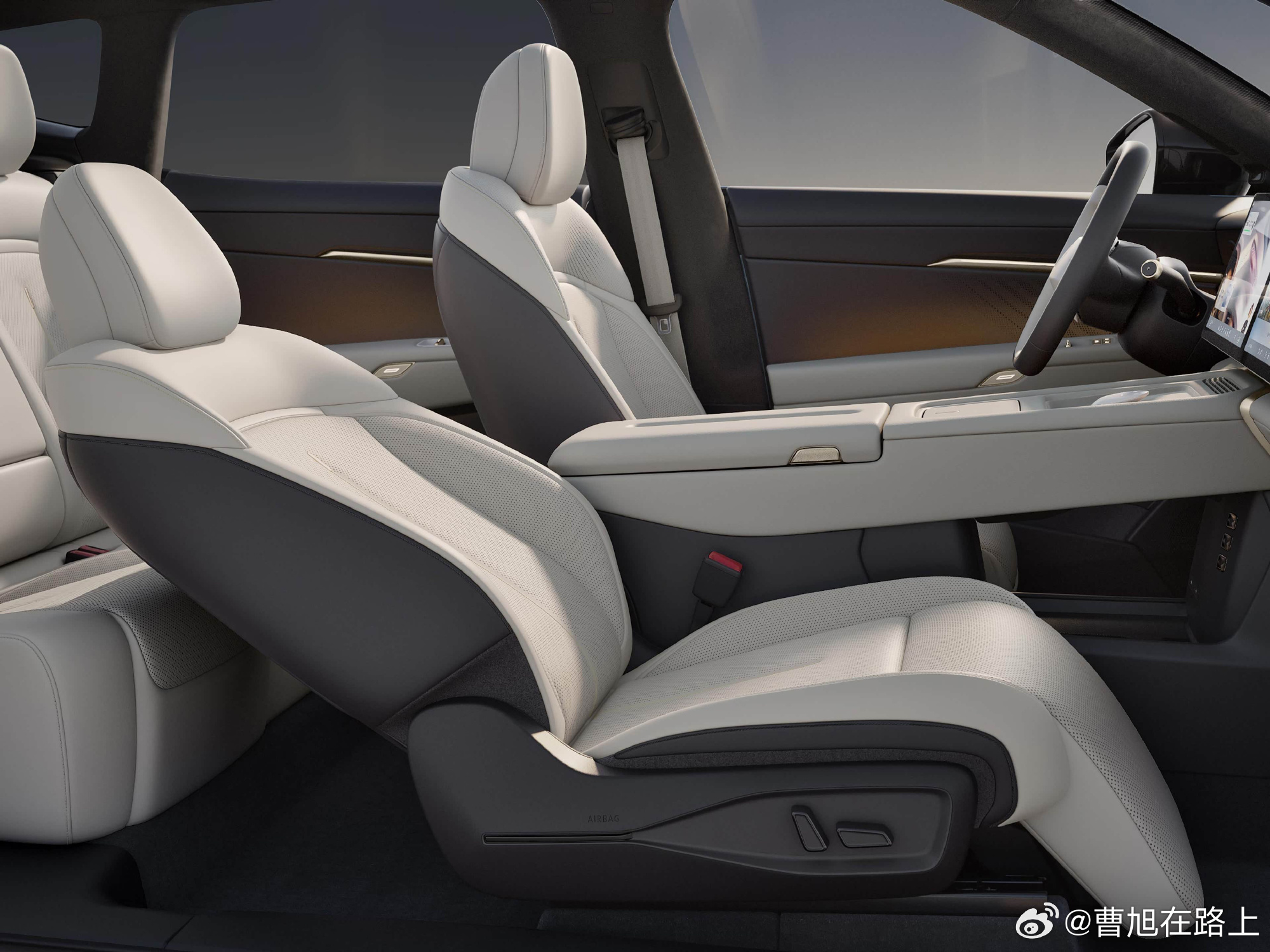 德系新势力，金标大众纯电动中大型SUV来了与众08 车长5000mm，轴距303