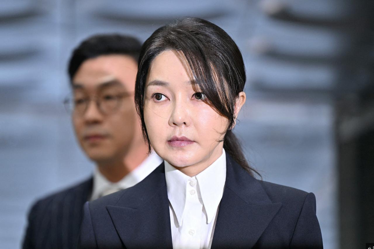 据韩国媒体报道，首尔政坛这两天最刺眼的数字，不是支持率，也不是通胀，而是“4年”