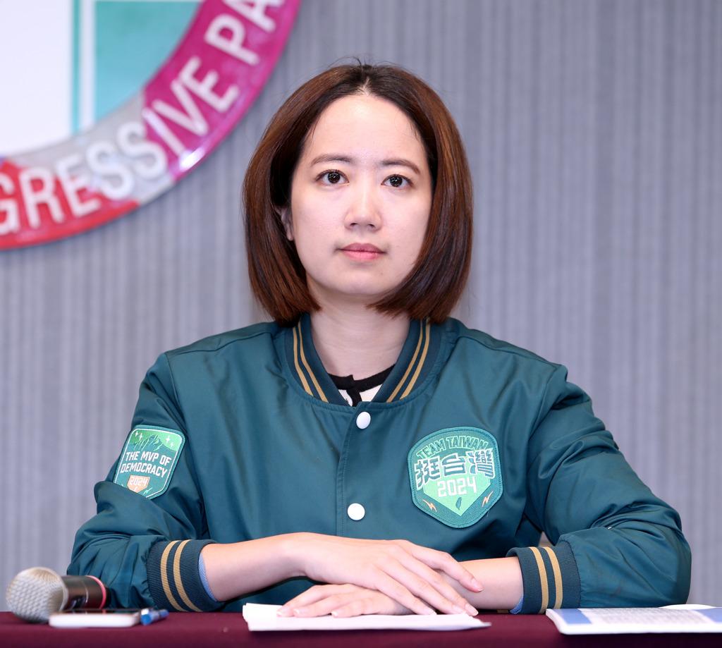 戴玮姗喊植物原就有苯骈芘 郭正亮4字轰爆 节目来宾也炸锅
中联致癌油案持续延烧，
