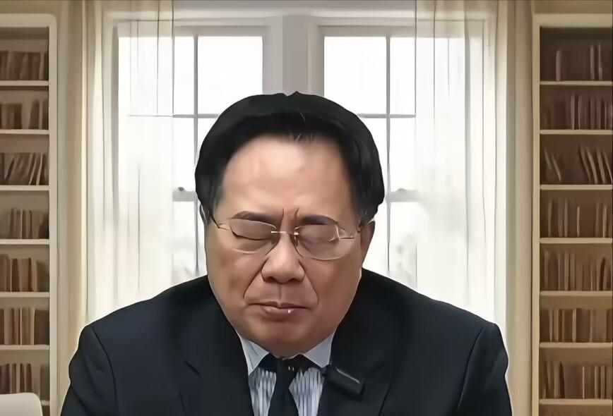 [太阳]前几天还在法庭上被重判的蔡正元，转眼间形势就变了调。那个当初给他戴电子脚