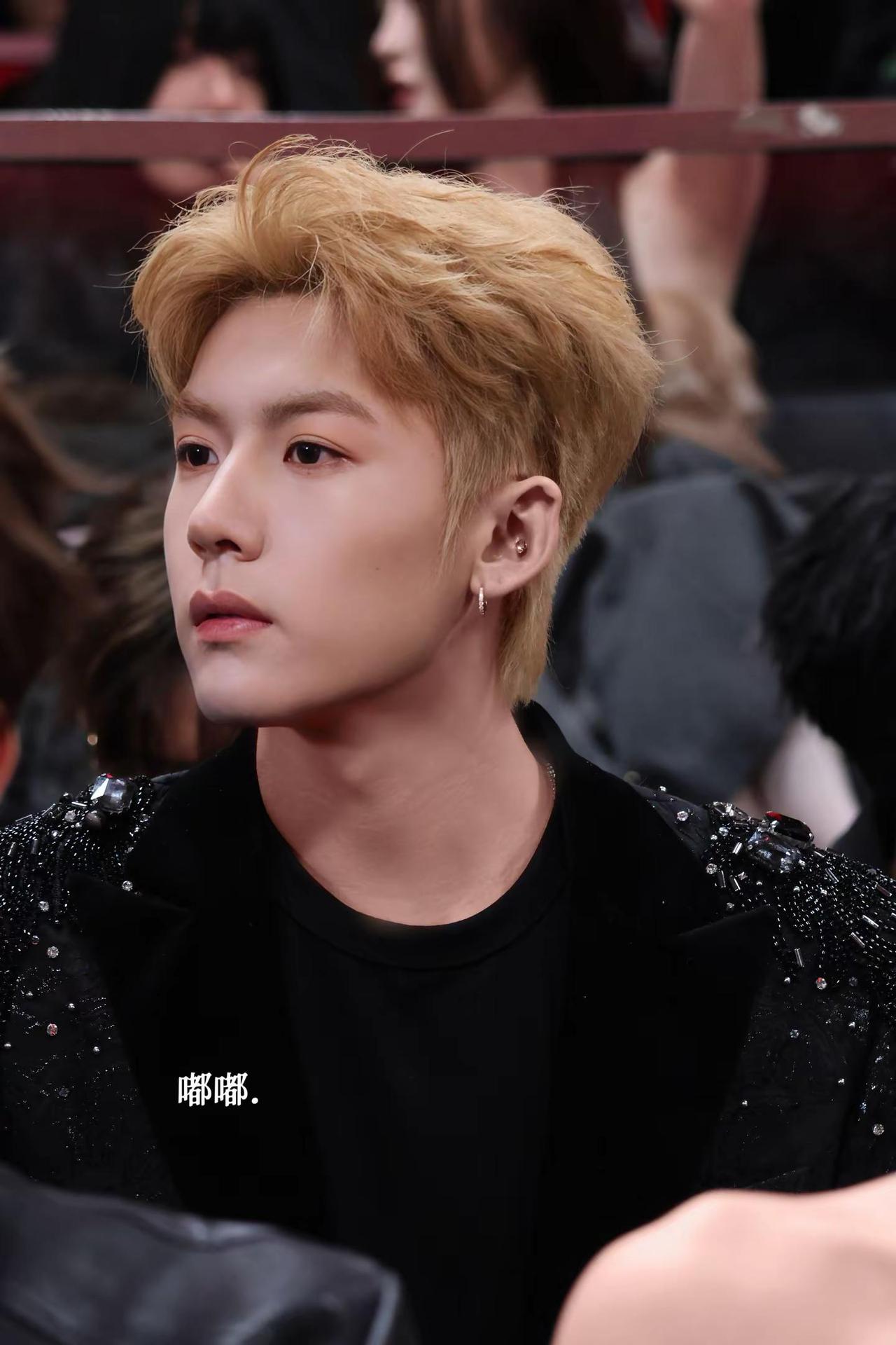 此男就这样帅爆庞博文