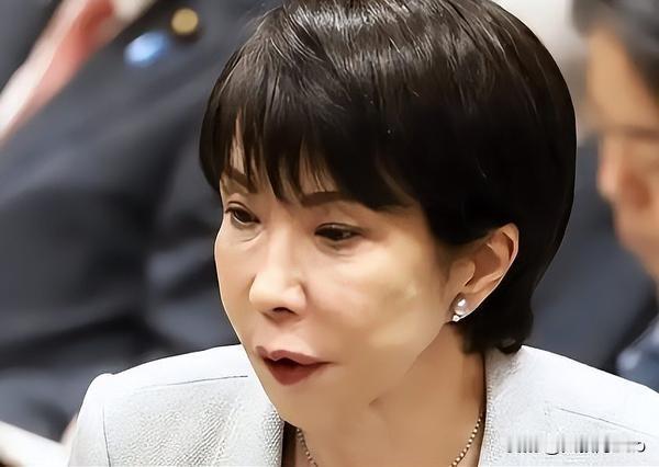 高市早苗卖国弃民遭痛斥，日本经济民生两难局
 
12月15日，日本参议院预算委员