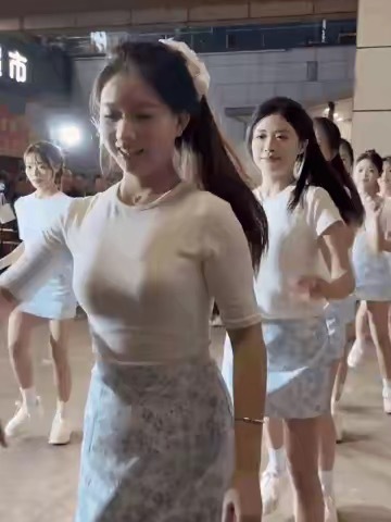扰民不了一点。甚至有点想加入 