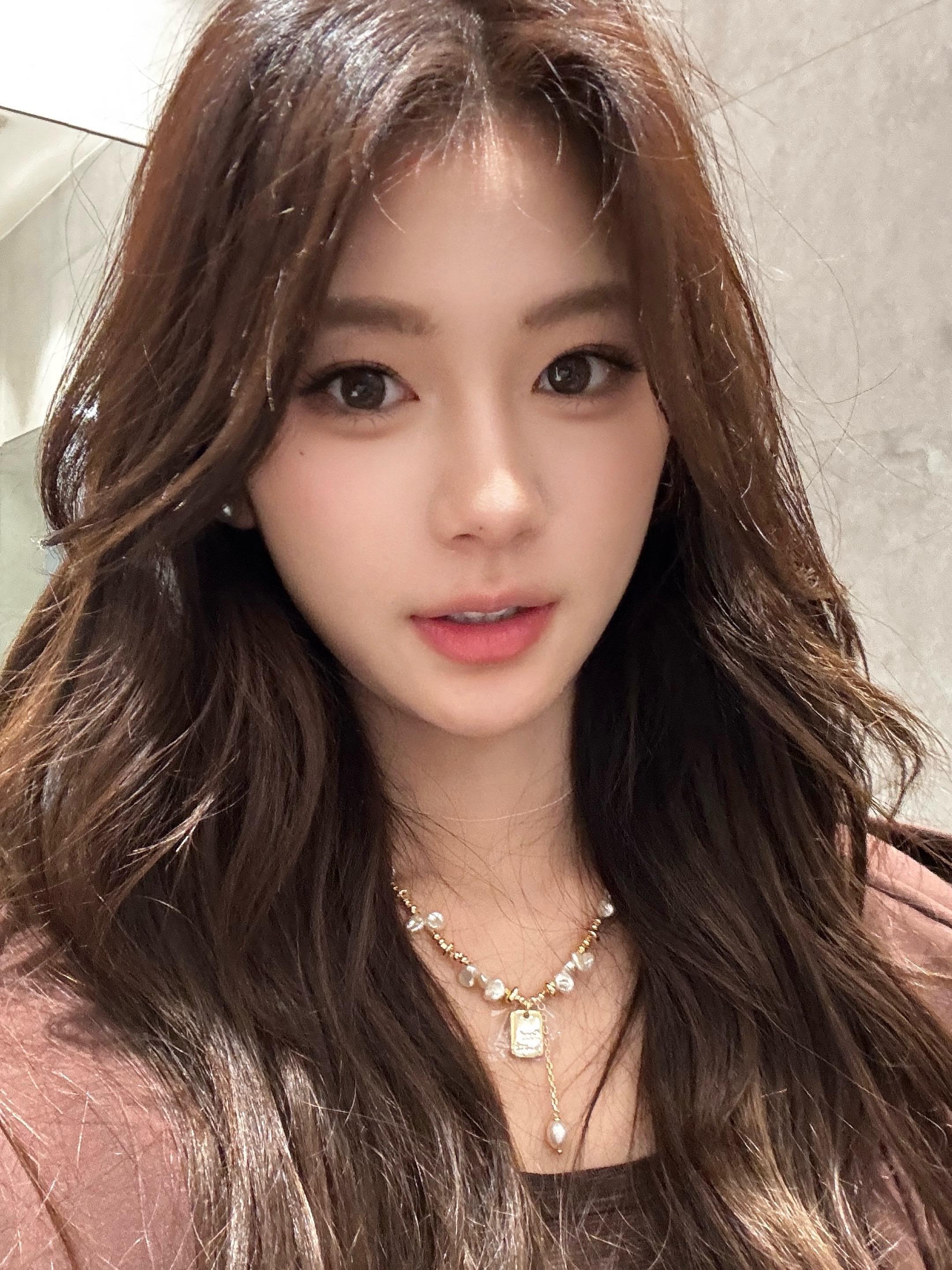 茉莉雪季的尾调  是你浅淡的瞳色