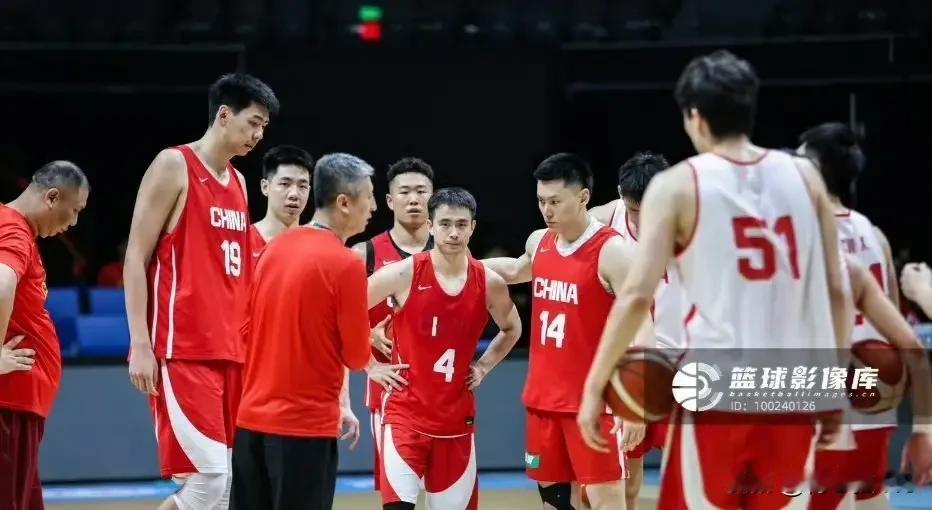 赵继伟爆发带领中国男篮拿下中国台北队，中国男篮上一场在自己主场大比分输给日本队，