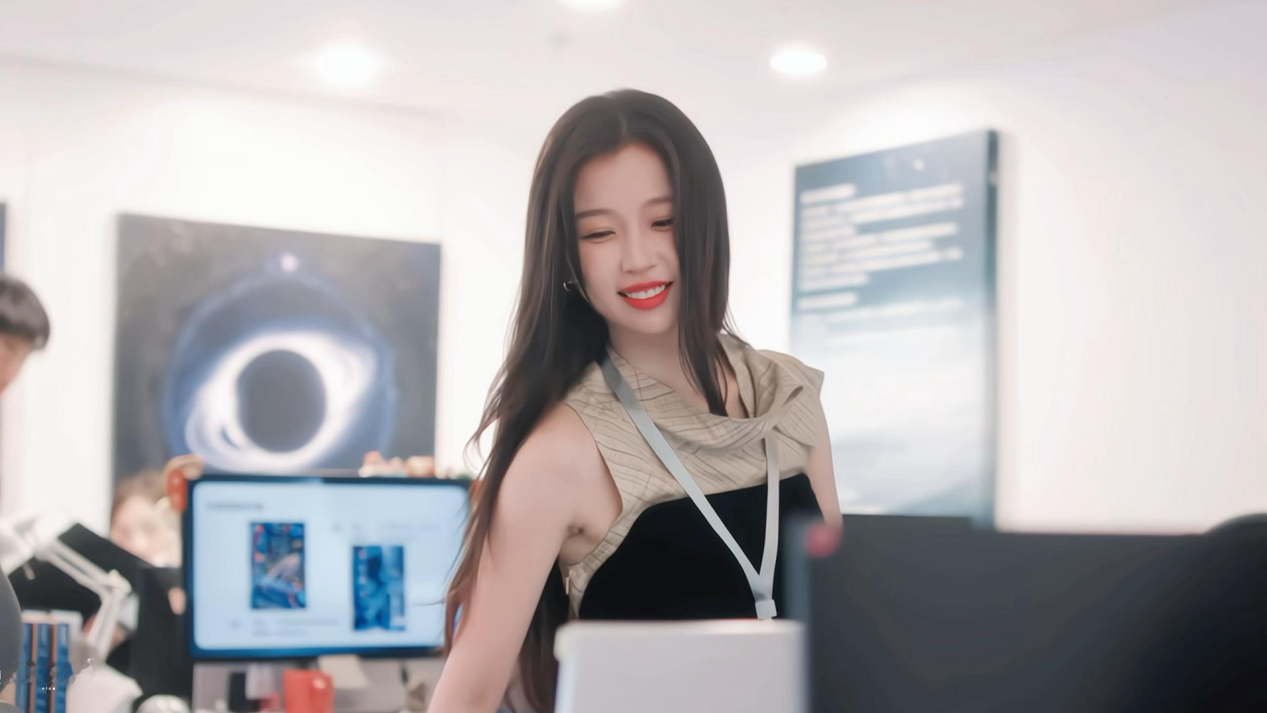 工作后都市丽人姜暮明媚的好闪耀✨✨虞书欣 