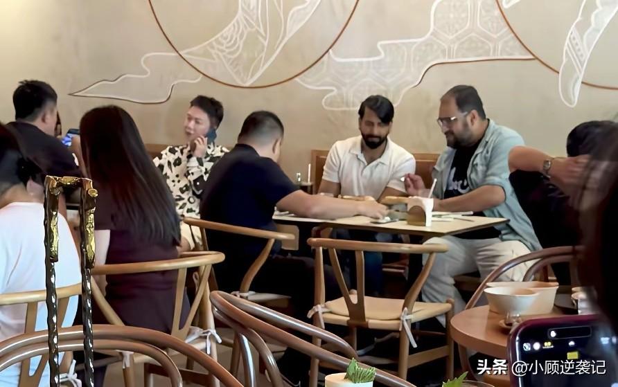 印度人可自信了，觉得整个地球都是他们的，甚至在国外吃饭的、住酒店的都不想付钱，觉