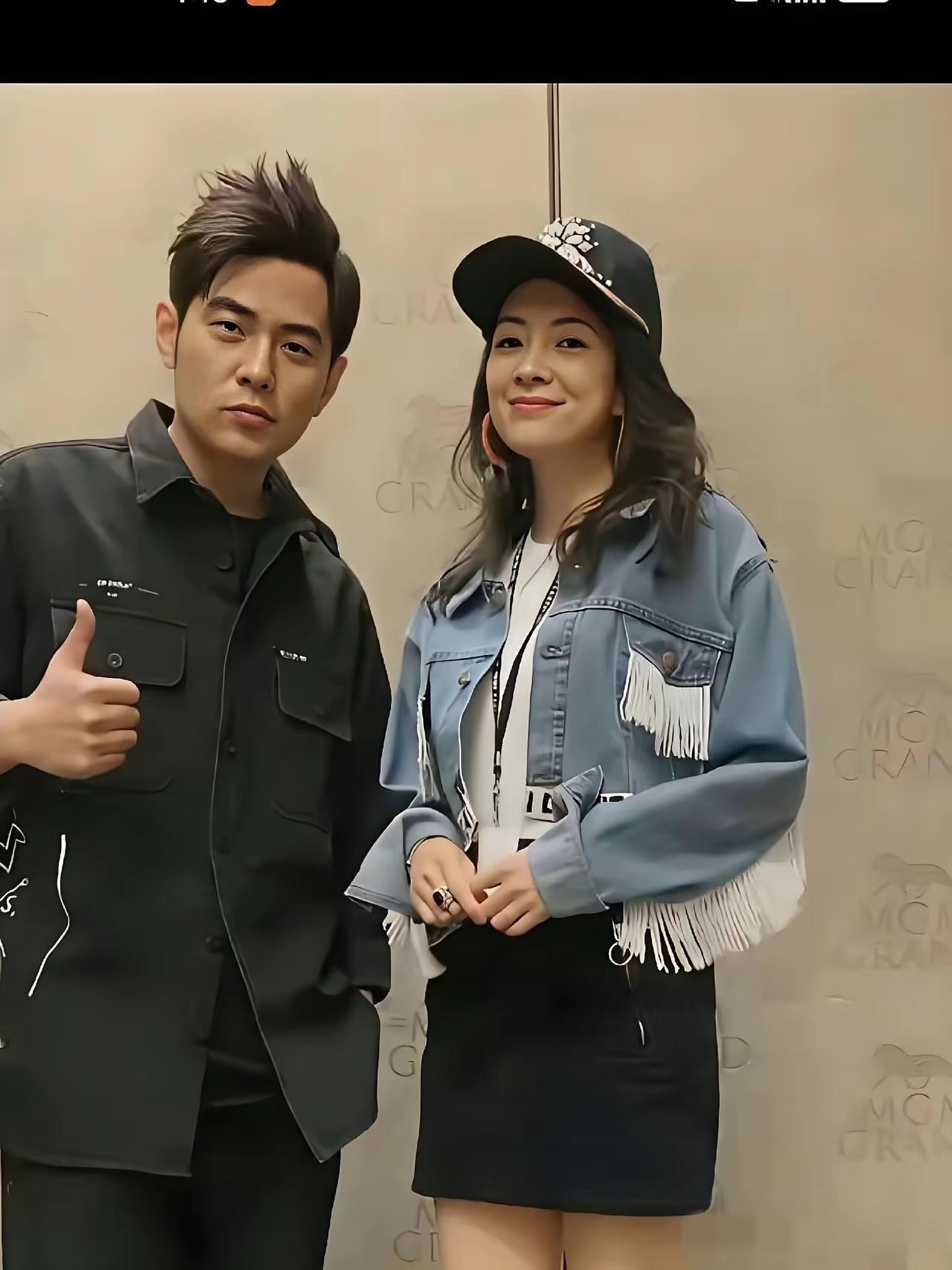 周杰伦我认识，旁边女士是谁？