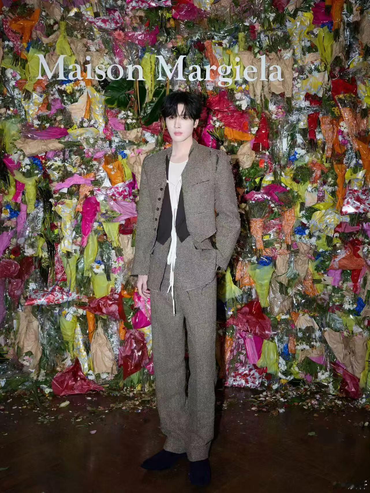 展轩现身Maison Margiela巴黎大秀前排🔥作为中国区唯一受邀男艺人，