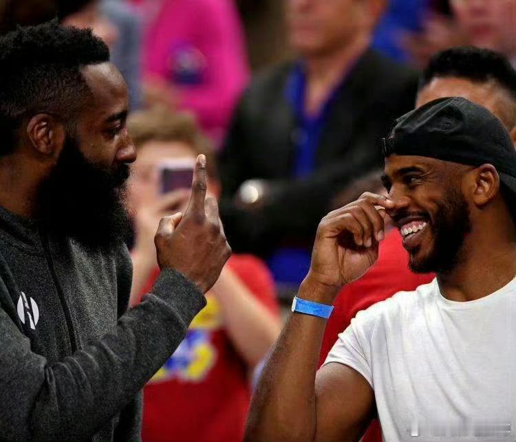 最后一舞！克里斯保罗确认将会在本赛季结束后退役吗！落叶归根了啊最后时刻陪伴的队友