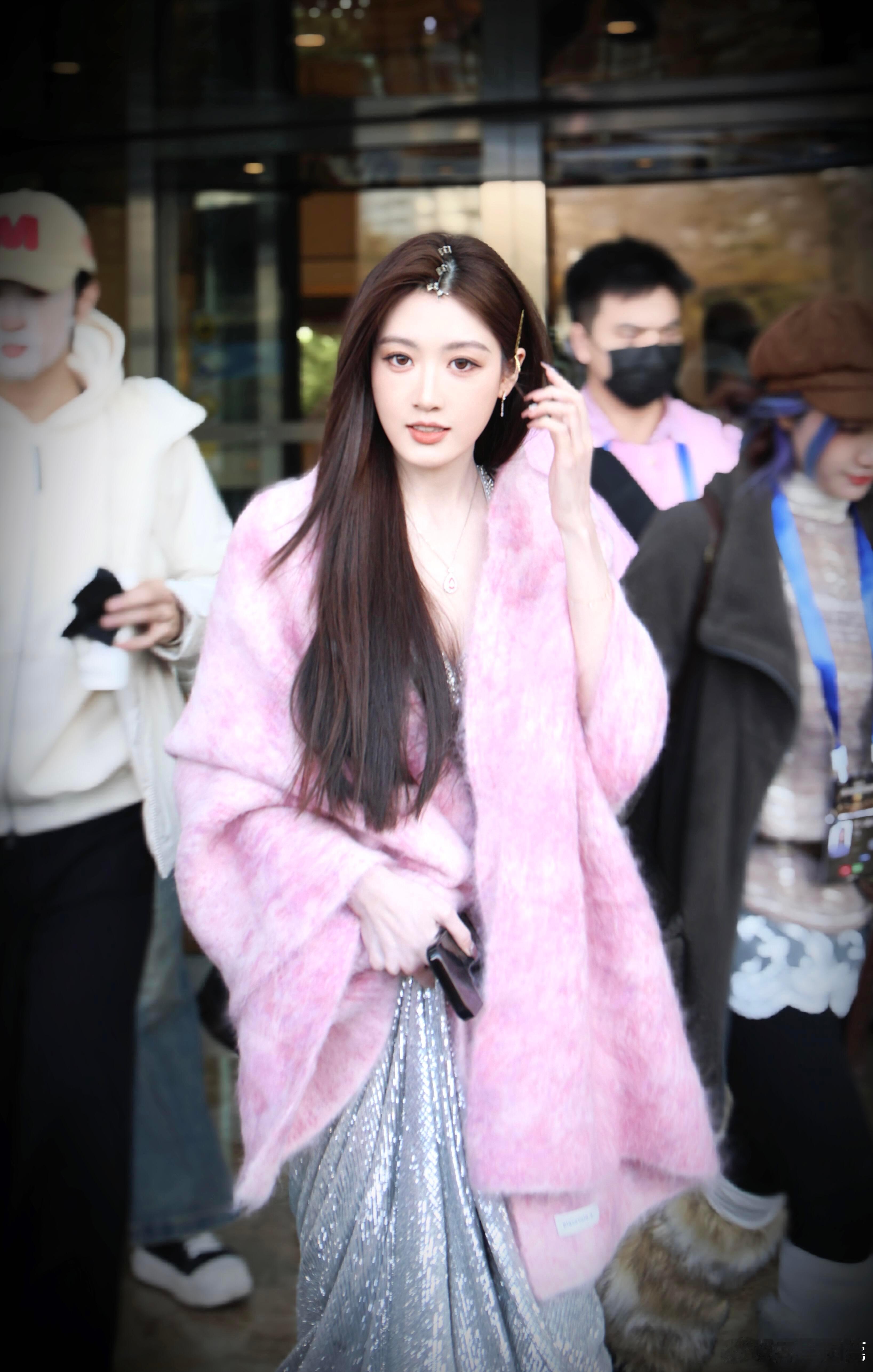 孙乐言孙乐言 乐乐言今日份上班路透一整个美晕我 