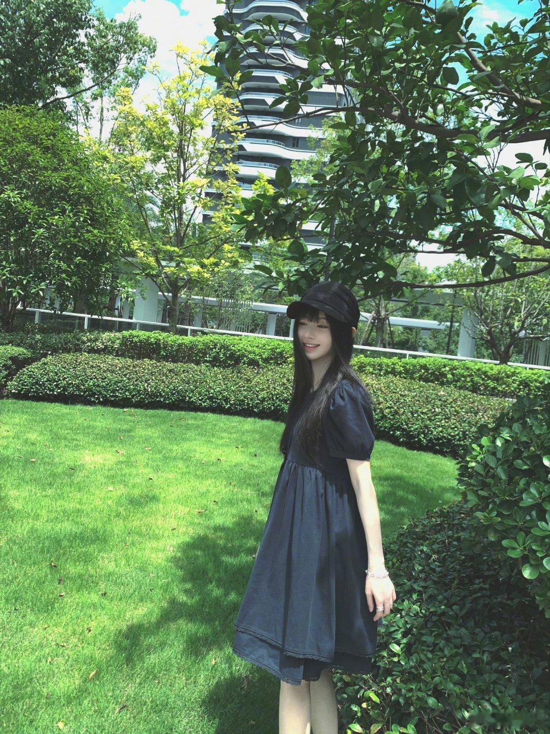 jjy鞠婧祎苏绿夏 jjy鞠婧祎万花世界 不必在意世俗的阳光，去追随你的光。