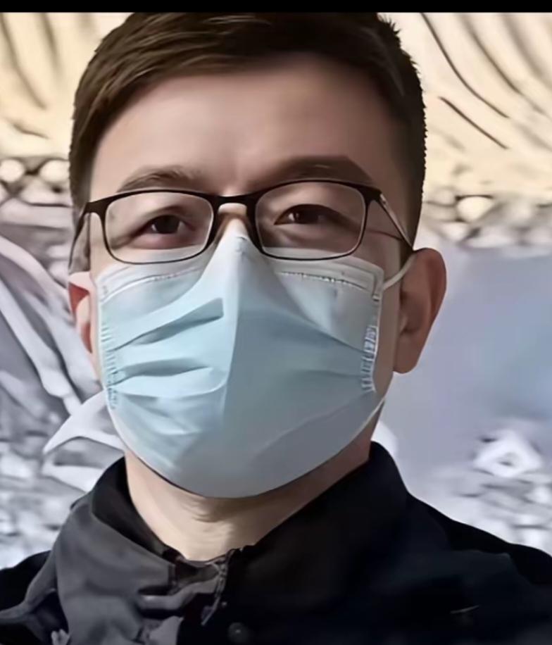 朱女士的丈夫出来发声了，“我每个月给她转生活费，是一笔不菲的数目，朱女士四次手术