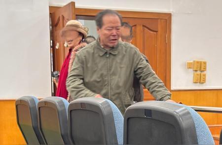 "被做局了？"四川宜宾73岁企业家刘幕昭，2022年因脑梗死住院，出院后失语失能