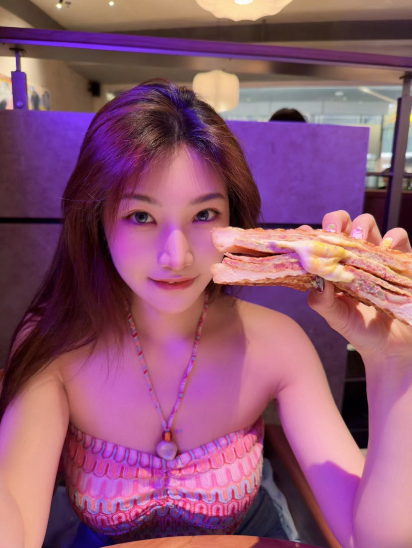 就很好吃🥪💕奶茶又好喝🧋🍀这就是幸福的一天😌✅簡單💯  ​​​