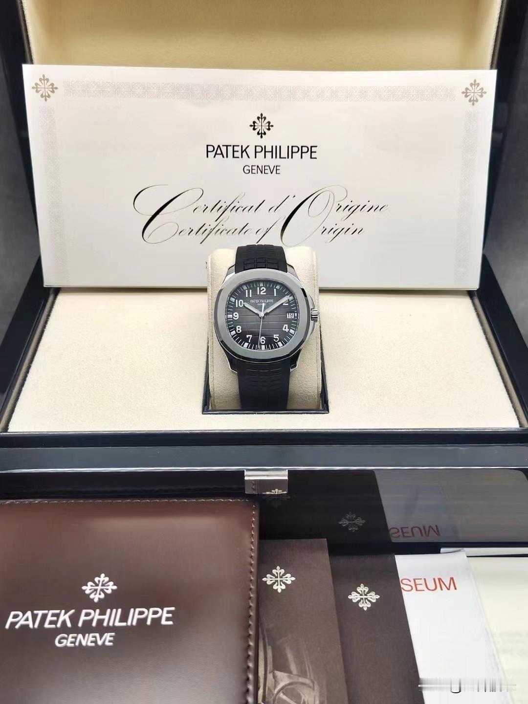 【购表去专柜，会变怨种吗？】
腕表也是商品，只是价值高而已，这样的高价值商品把他