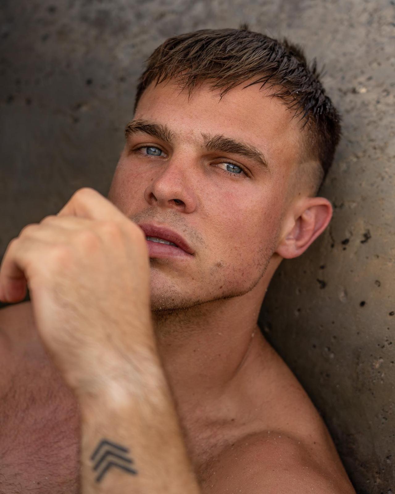 澳大利亚男模 Charlie Taylor 发布了精美写真；