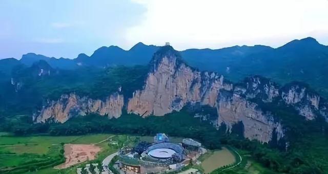 我说崇左山水不输桂林，被喷惨了。

其实崇左以前是因为交通差才没名气，现在高铁、