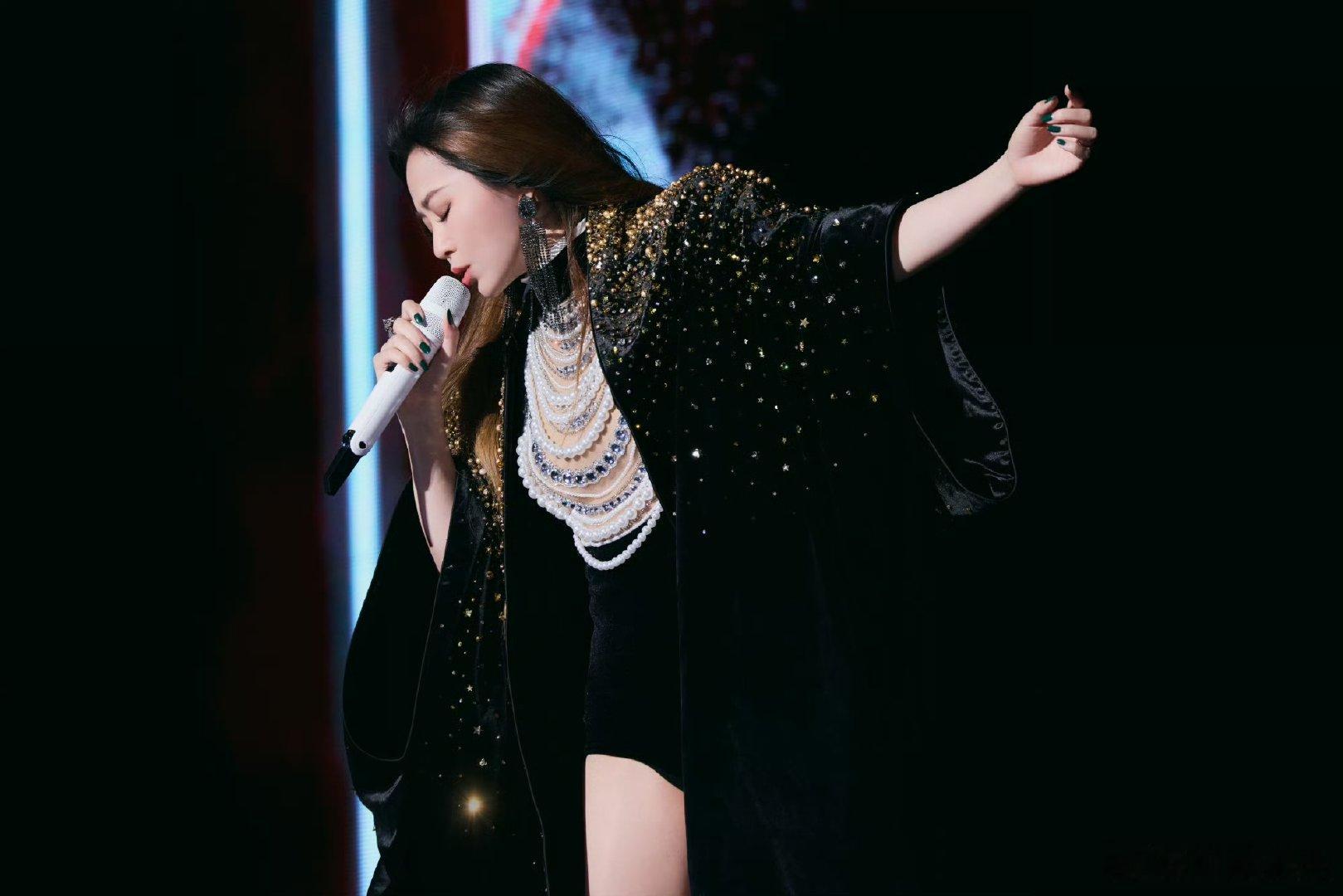 张靓颖新专辑真的要来了张靓颖第8张中文专辑张靓颖第八张中文专辑蓄势待发！不断跳出