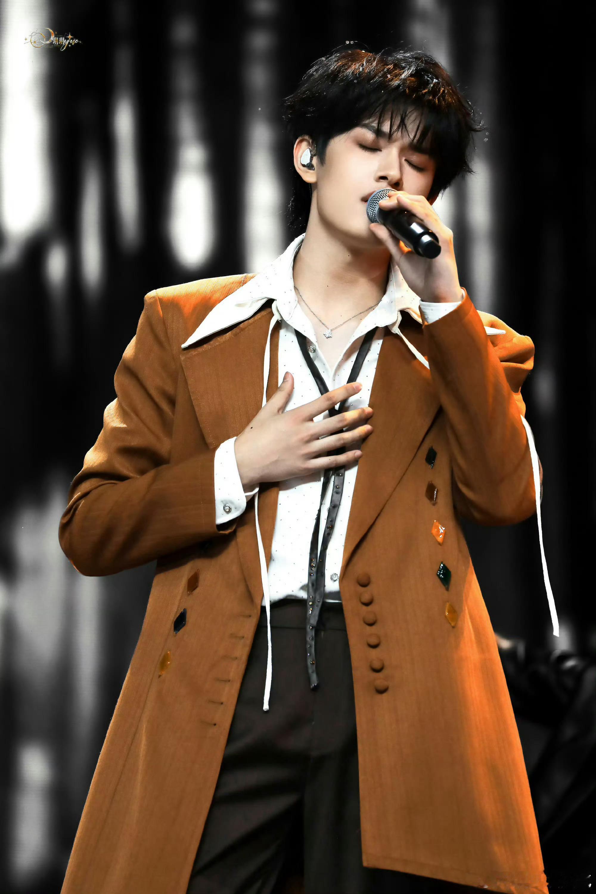 张极唱了重庆话rap张极重庆话表白粉丝 专属山城的浪漫来袭！张极重庆方言告白软糯