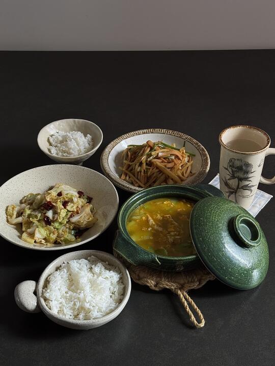⚫️daily｜午餐🍲角瓜煎蛋汤 火腿土豆丝🥔