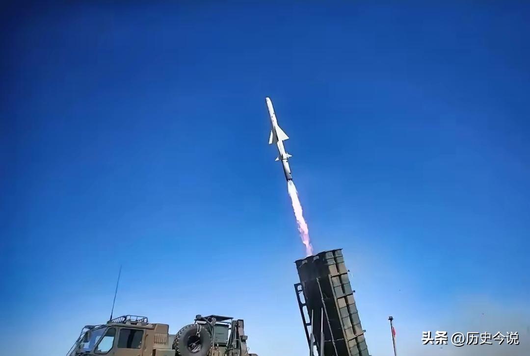 日本变本加厉扩军！2000公里导弹直指中国，妇女团体怒掀桌逼高官辞职
 
阅读此