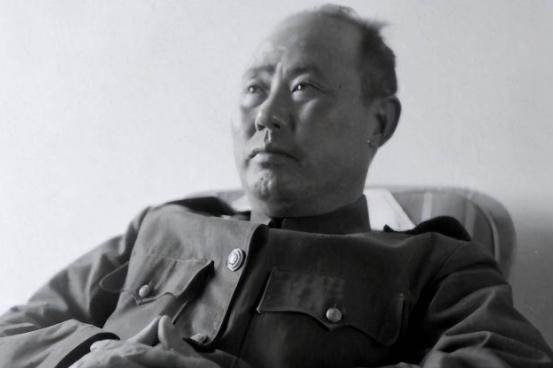 新中国刚成立不久，毛主席便发现了一件怪事：在众多部委提交的文件中，唯独水利部的文