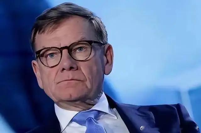 你们知道德国为什么最近敢肆无忌惮地挑衅中国？原因其实很简单，就是因为中国太仁慈、