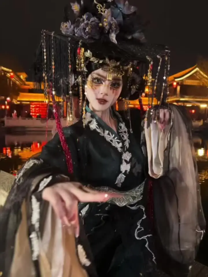 素来看不惯你们心口不一之人