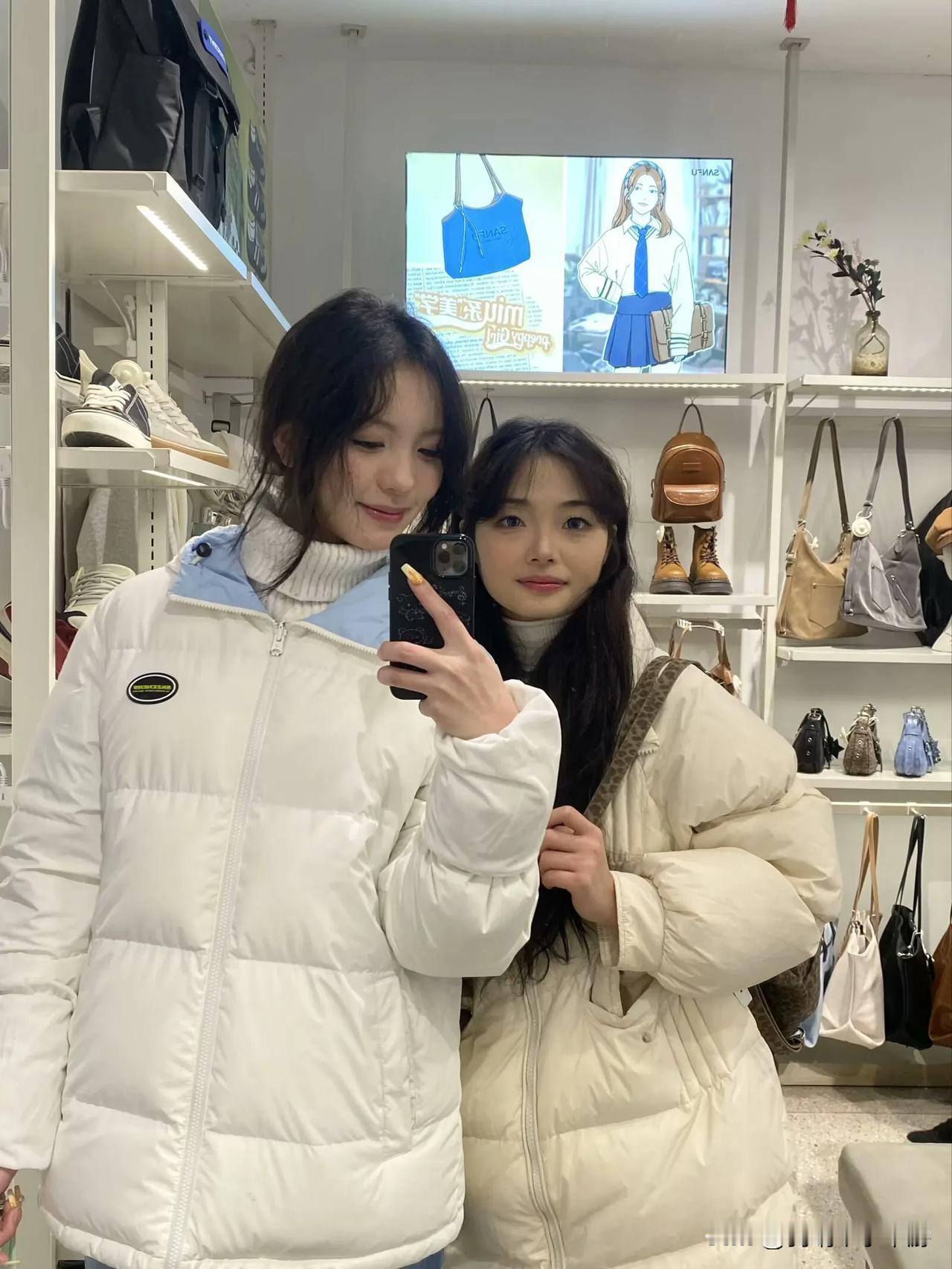 闺蜜穿搭 | 冬日羽绒服搭配大赏🌟