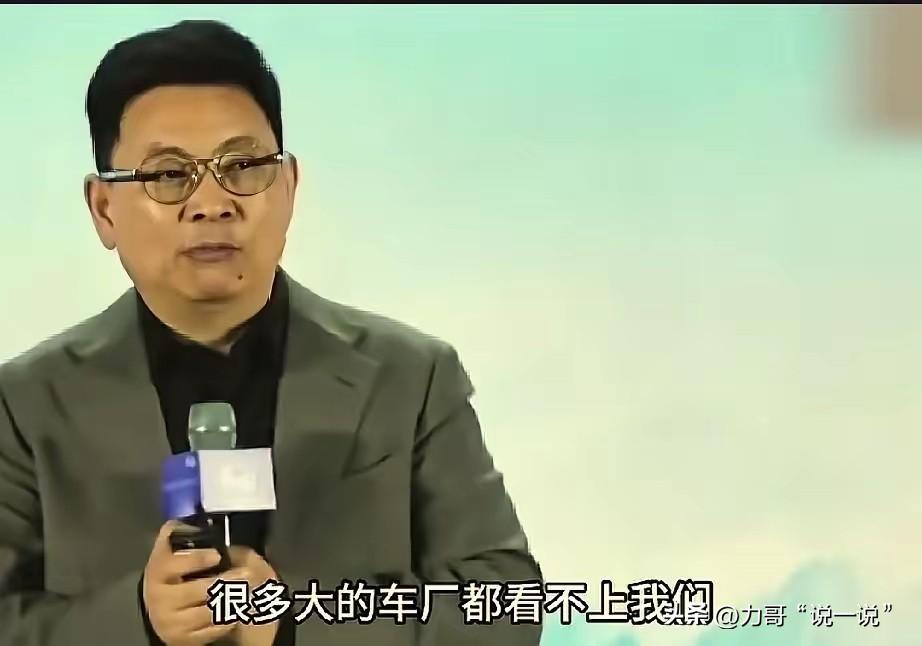 赛力斯从起步阶段就被大众视作“等同于”华为汽车，即便华为始终明确表态不造车，可所