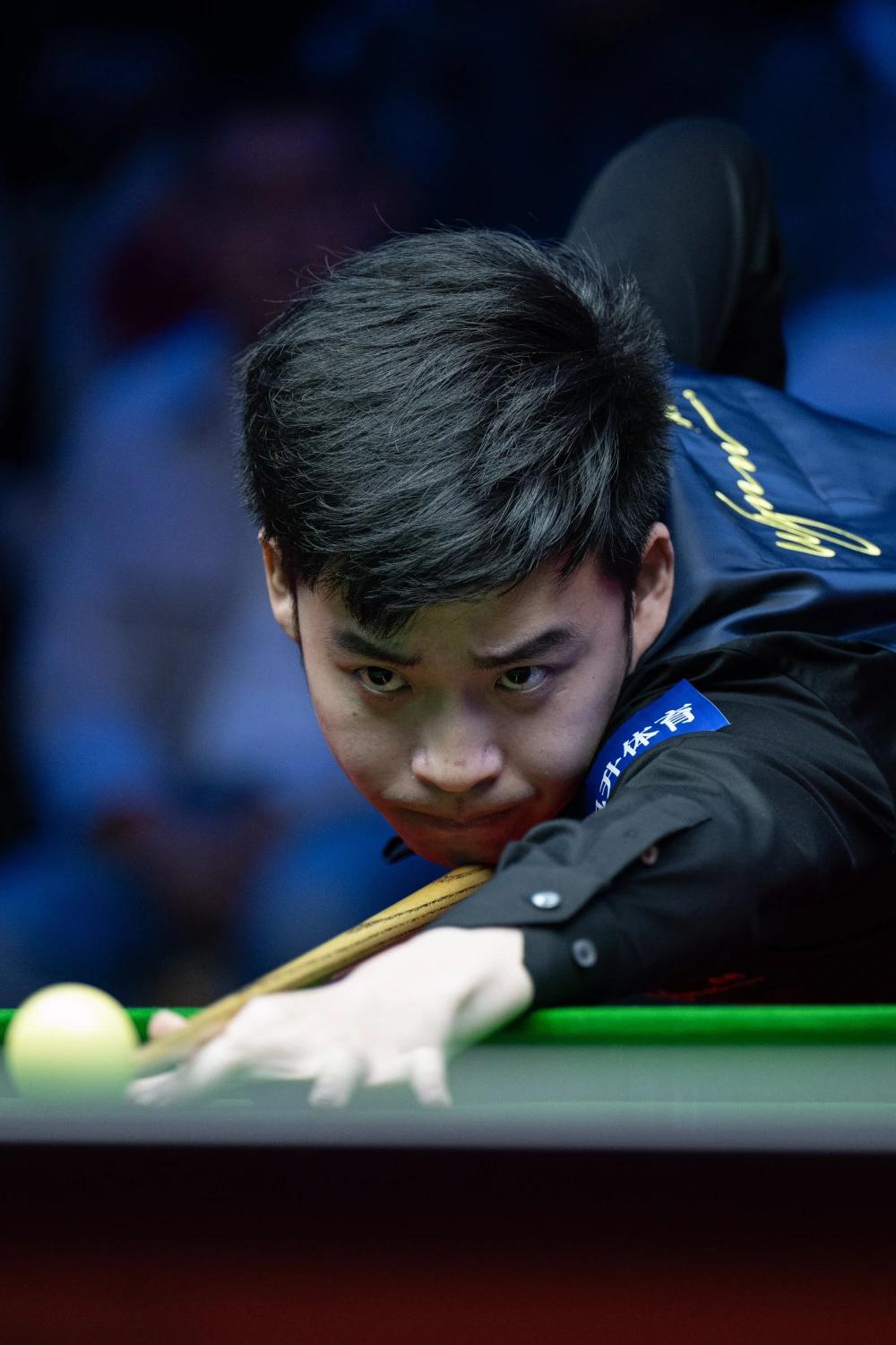 斯佳辉，斯诺克冠军联赛第三小组冠军！

首日比赛斯佳辉1胜2负小组垫底。

第二