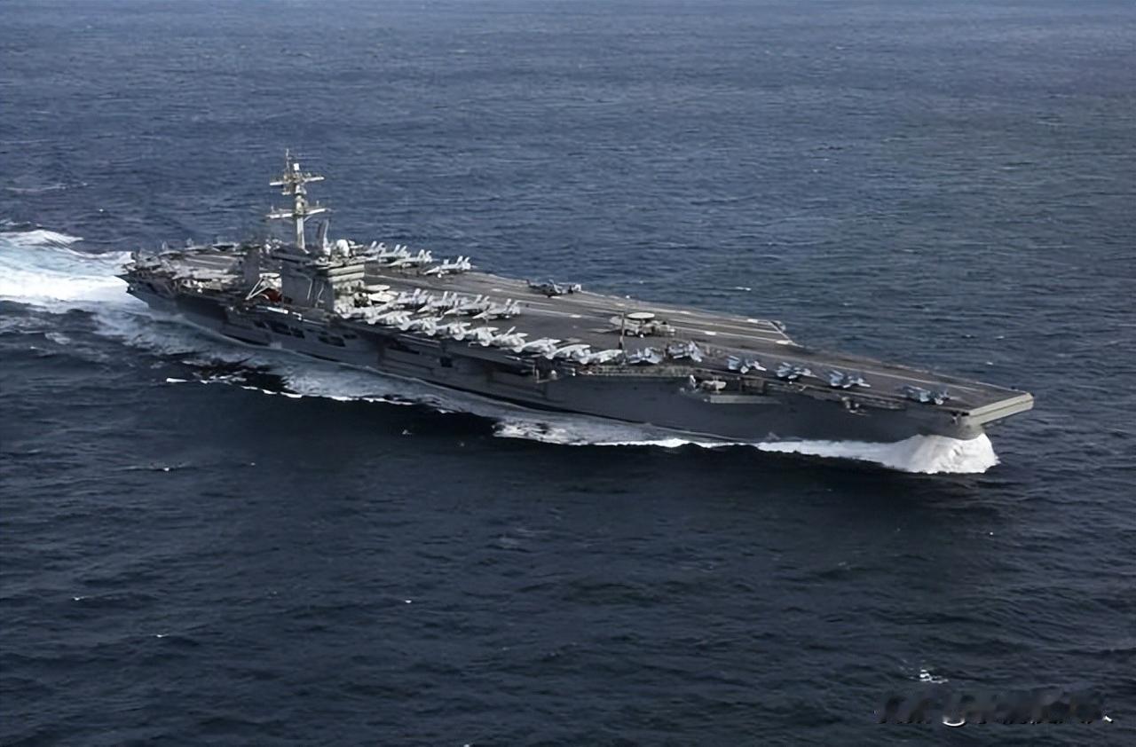 “林肯号”航母，又去伊朗边境了！

为了封锁霍尔木兹海峡，美国出动了林肯号航母，