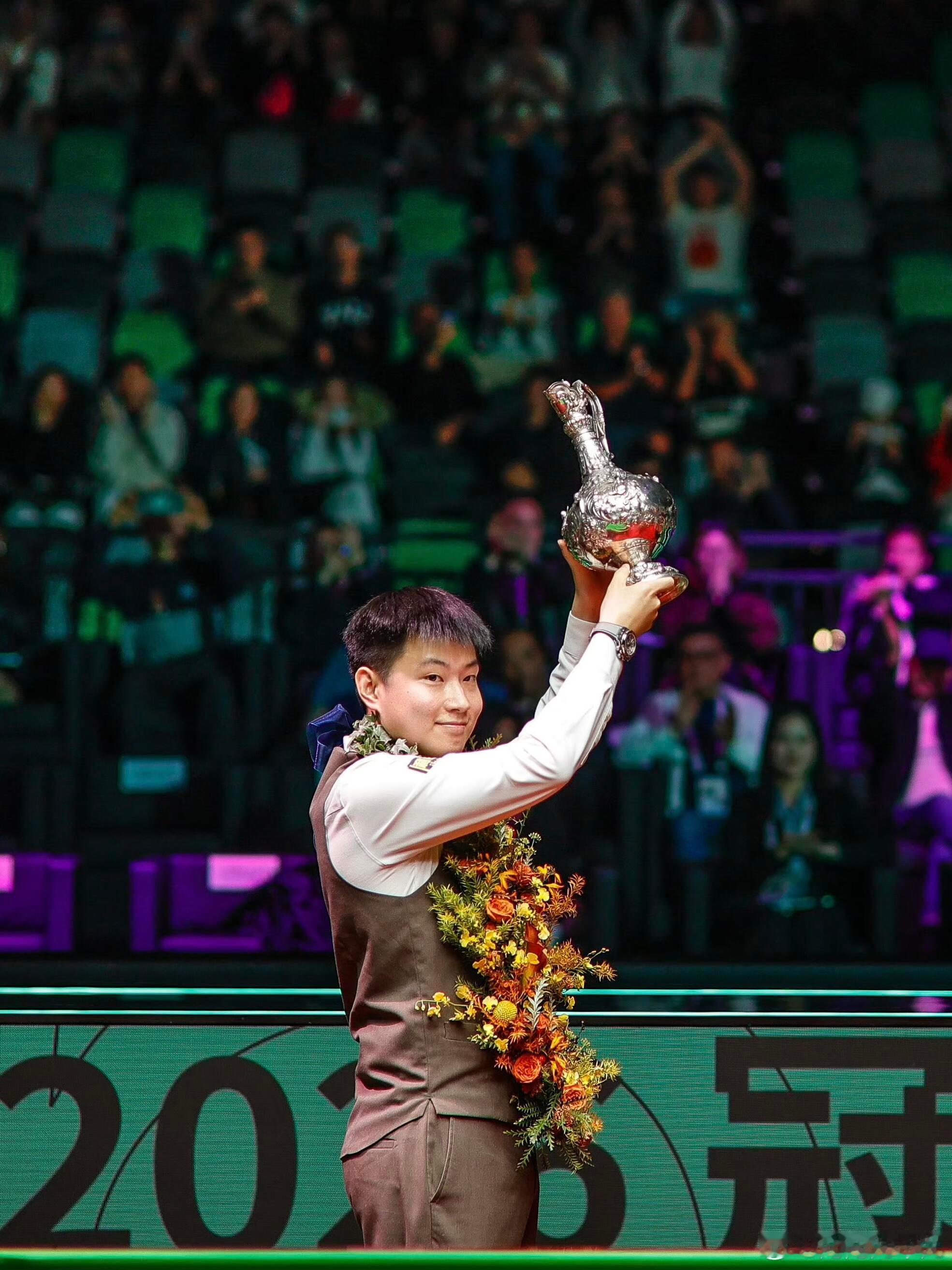 真正的最好球员，敢于直面“零压迫感”的评价，并用最从容的姿态发出对攻邀请。赵心童