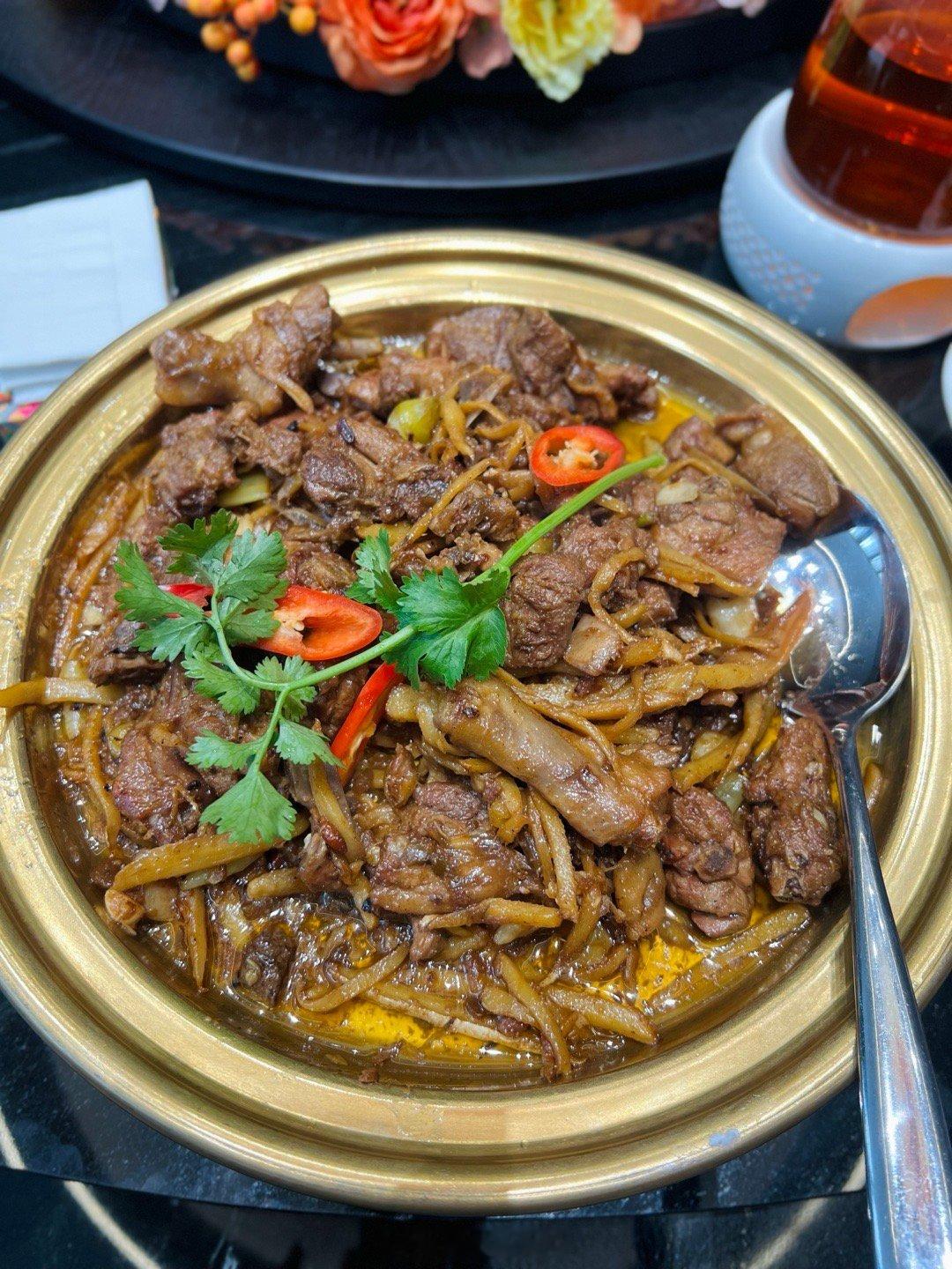 小吃货国庆觅食计划之甘家界柠檬鸭🦆📣甘家界终于开到南宁东站啦～他家柠檬鸭真的