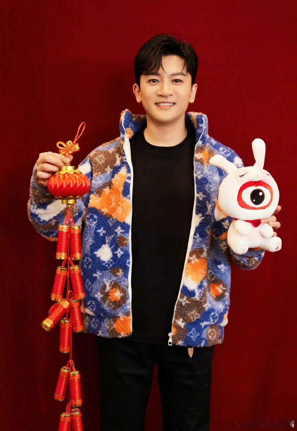 苏有朋把唱跳舞台开到了采访间苏有朋说张无忌抢红包手气最佳 暖心又有梗！苏有朋手写