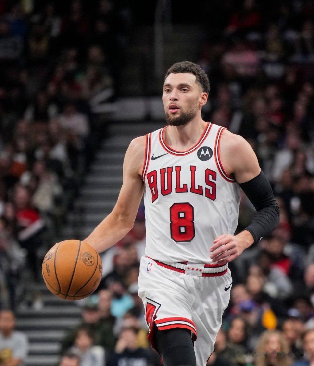 Woj：目前拉文在联盟没有交易市场。
“这是几个原因的结合。拉文的合同还有四年，