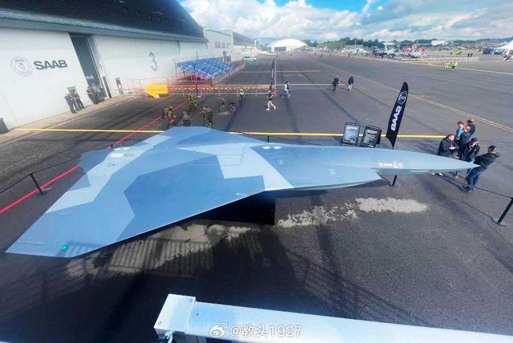 🇸🇪萨博在瑞典空军百年庆典上首次公开展示自主协同平台全尺寸模型瑞典萨博公司在