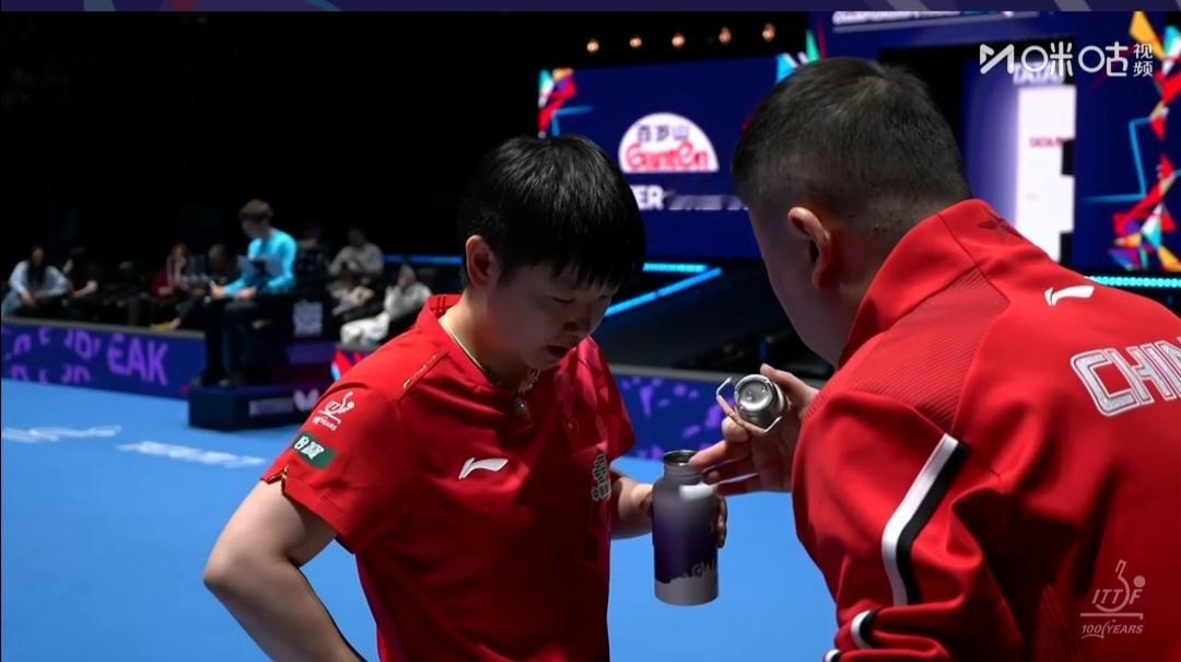 国乒女团速战速决，3：0零封罗马尼亚女团！


第一盘：孙颖莎首局5-9落后，追