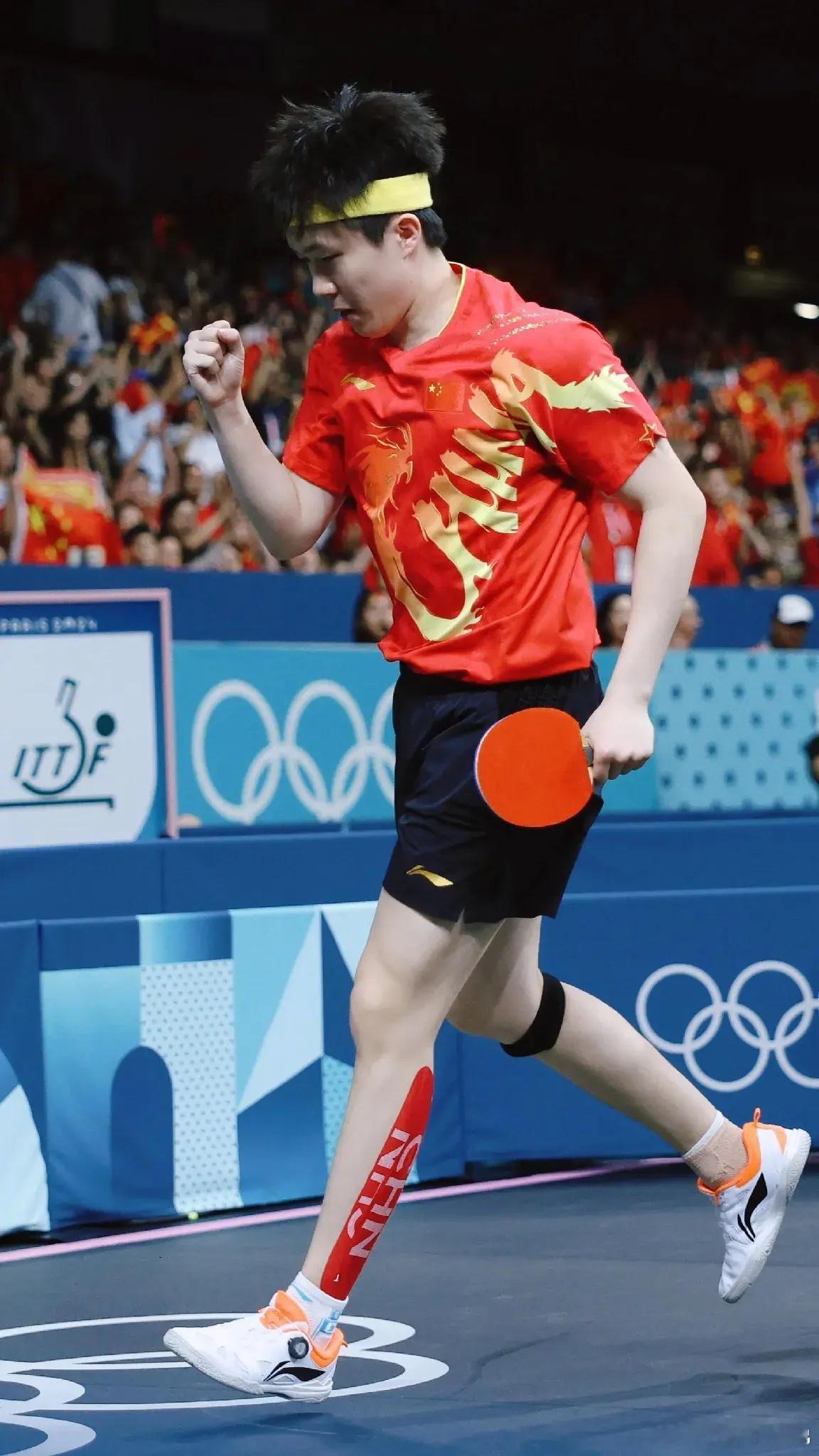 国乒男团卫冕成功🥇王楚钦决胜第三盘，巴黎奥运会夺冠！为中国队拿下第32块金牌?