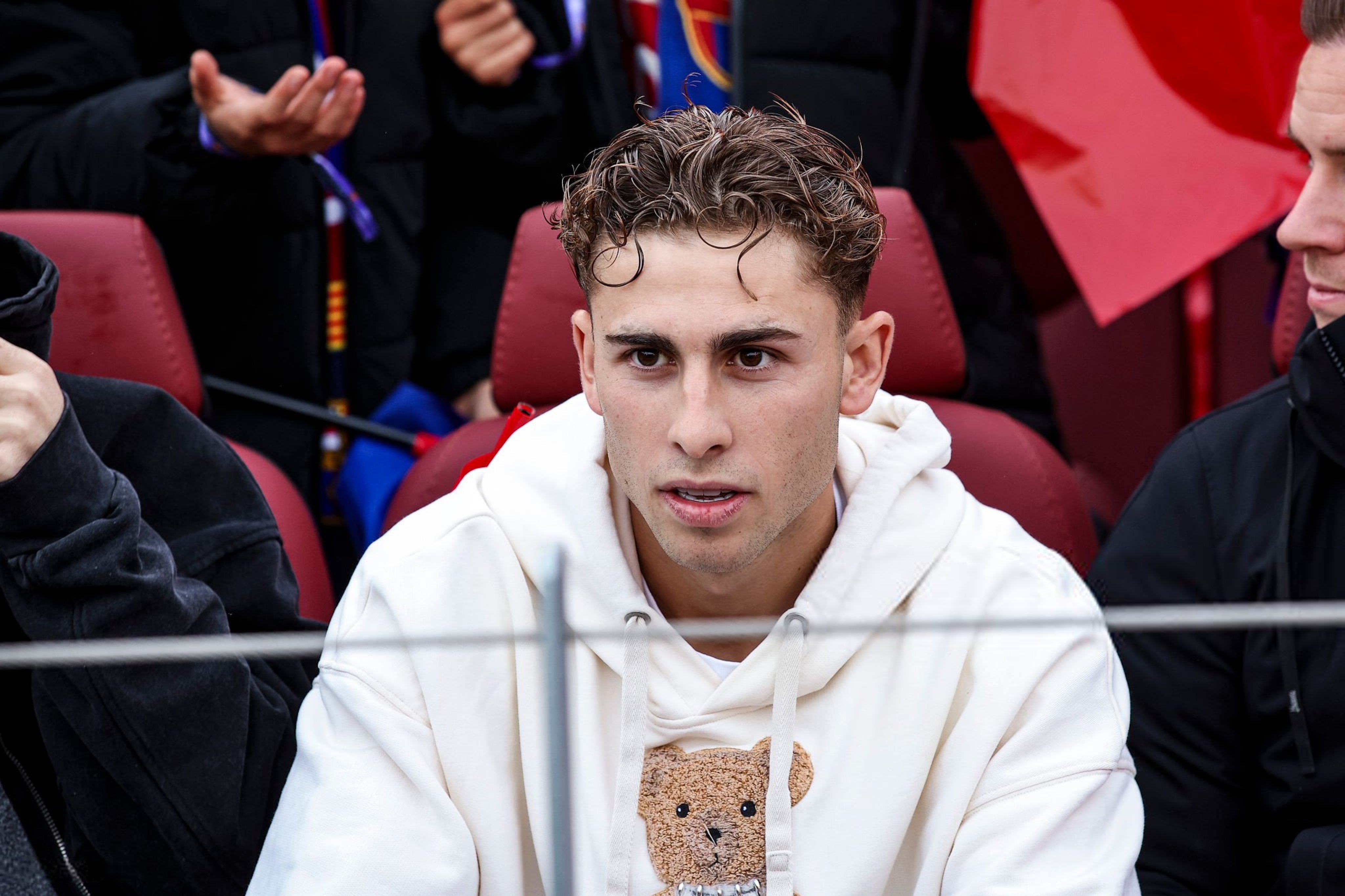 每体：奥尔莫受伤后，费尔明可能会加快复出步伐，赶上对阵法兰克福的比赛。巴萨3比1