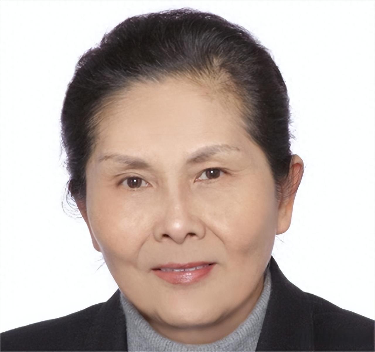 我国顶尖半导体教授李爱珍，申请中科院院士被淘汰，不料2007年，她竟然摇身一变成